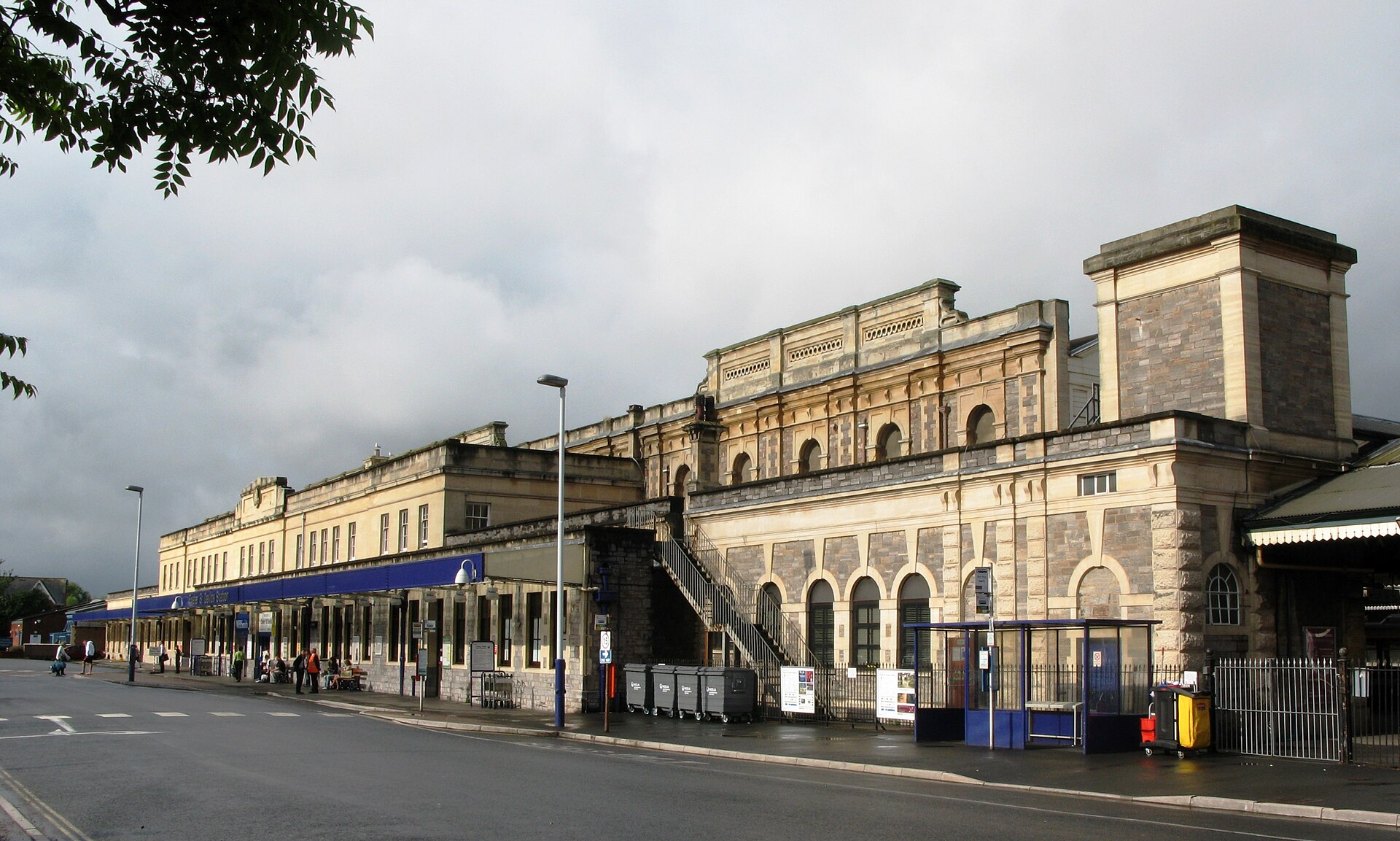 2008 at Exeter St Davids station frontage