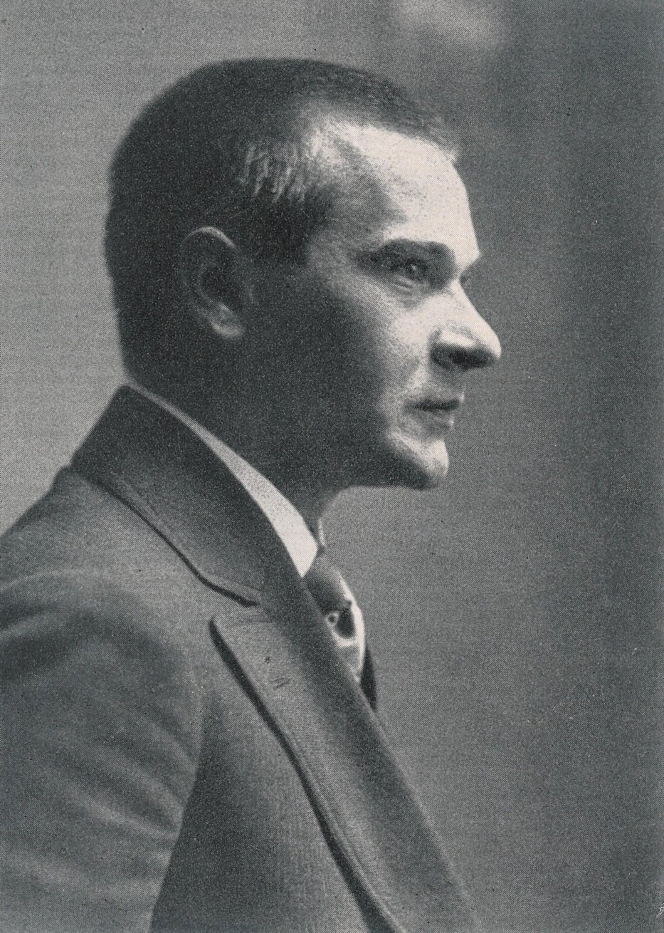 Portraetfoto des expressionistischen Dichters Georg Trakl