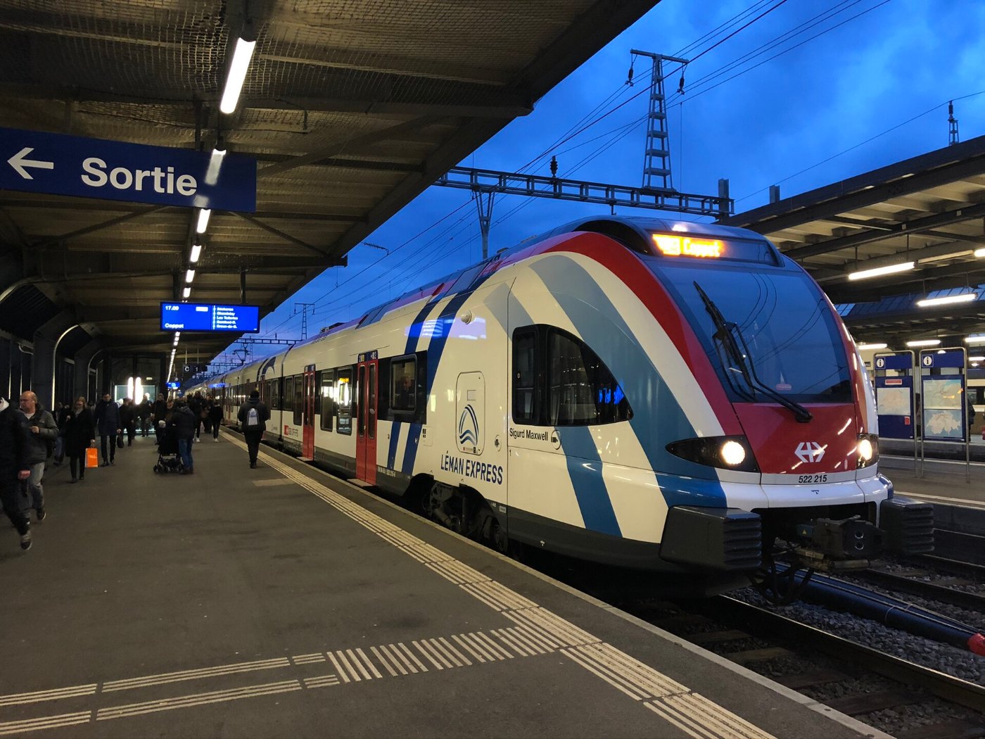 LEX pour Coppet en gare de Genève Cornavin 2019 12 16 (1)