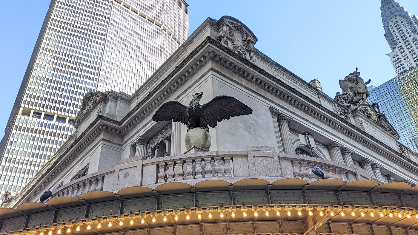 Grand Central facade detail 02