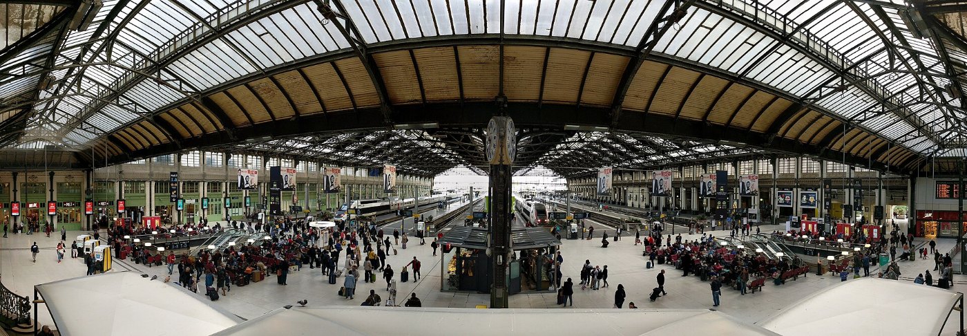 Paris Gare de Lyon hall panorama