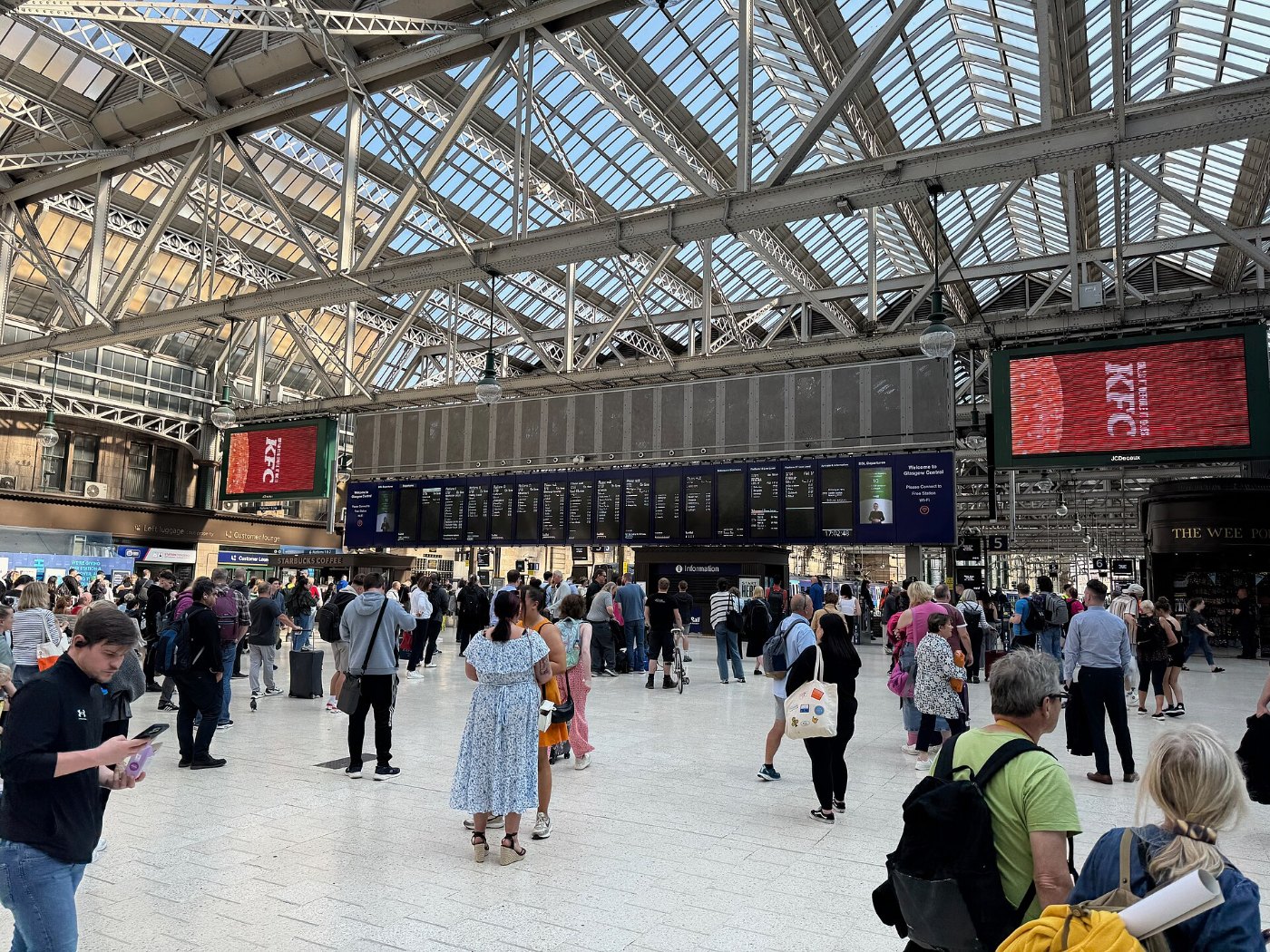 Glasgow Central main concourse 2024