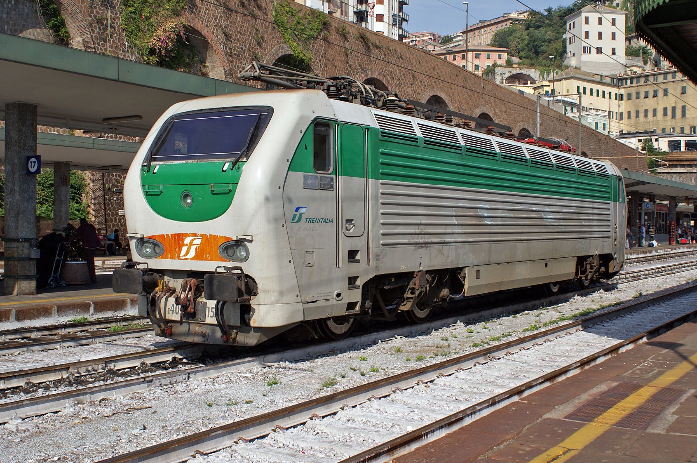 Genova stazione ferroviaria Piazza Principe locomotiva E.402.154 