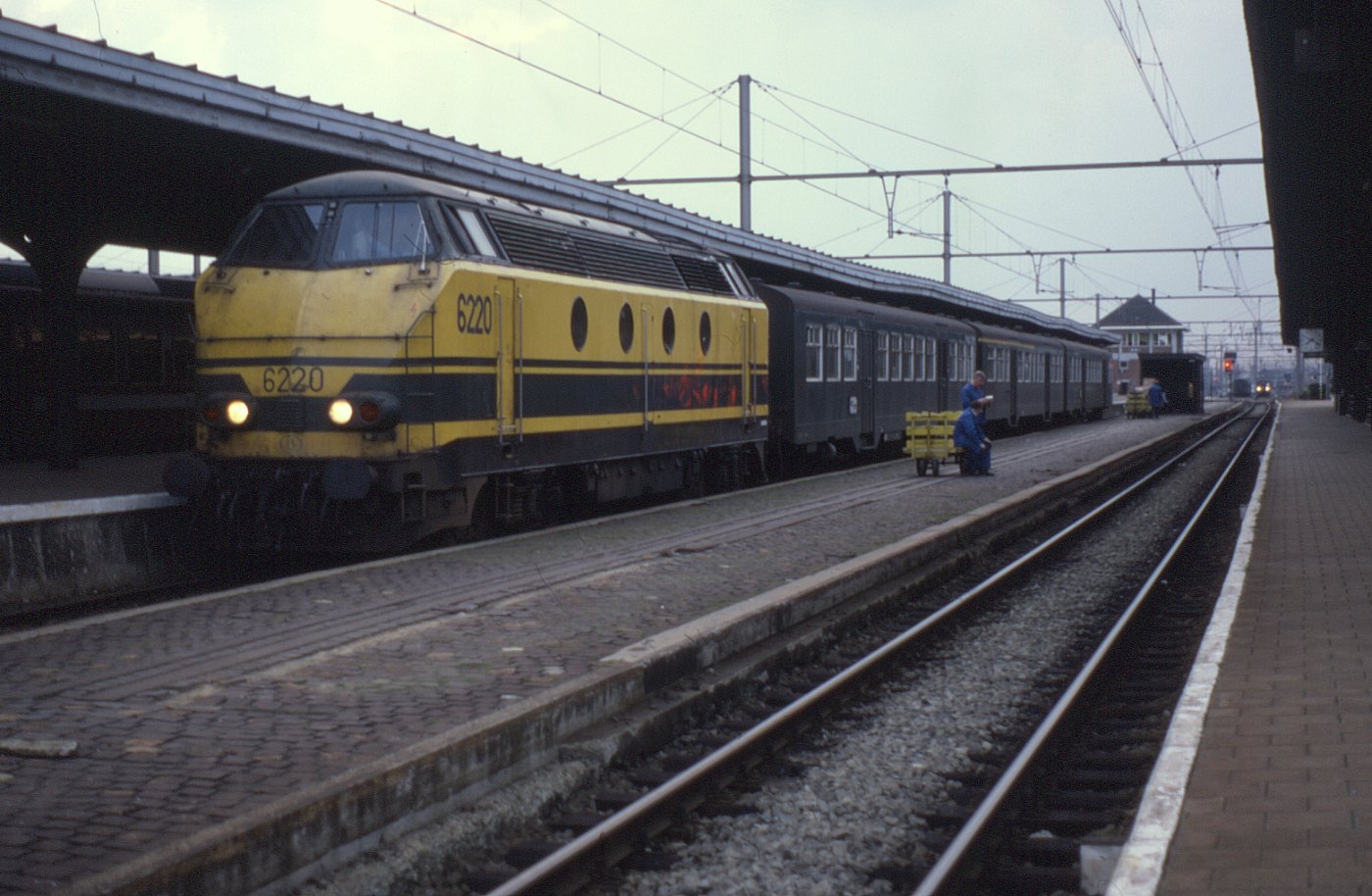 08.09.87 Gent Sint Pieters 6220 ()