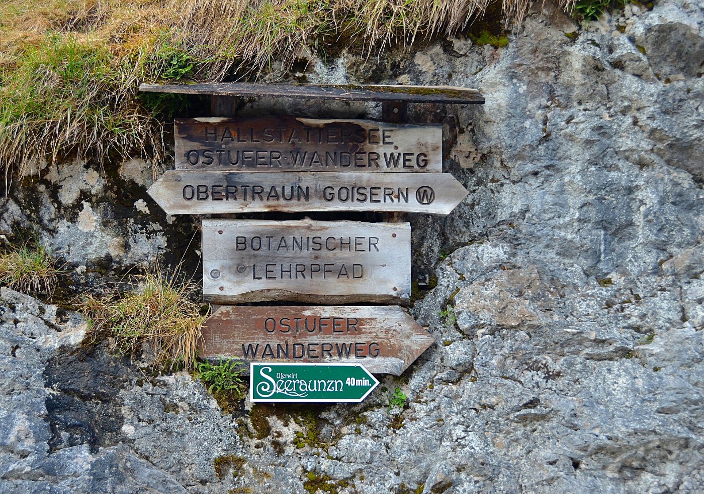 Hallstatt train station hiking signs
