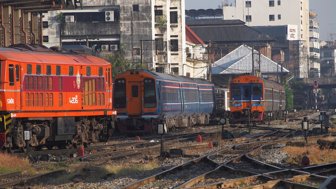 Hua Lamphong Railway Station, Bangkok ()