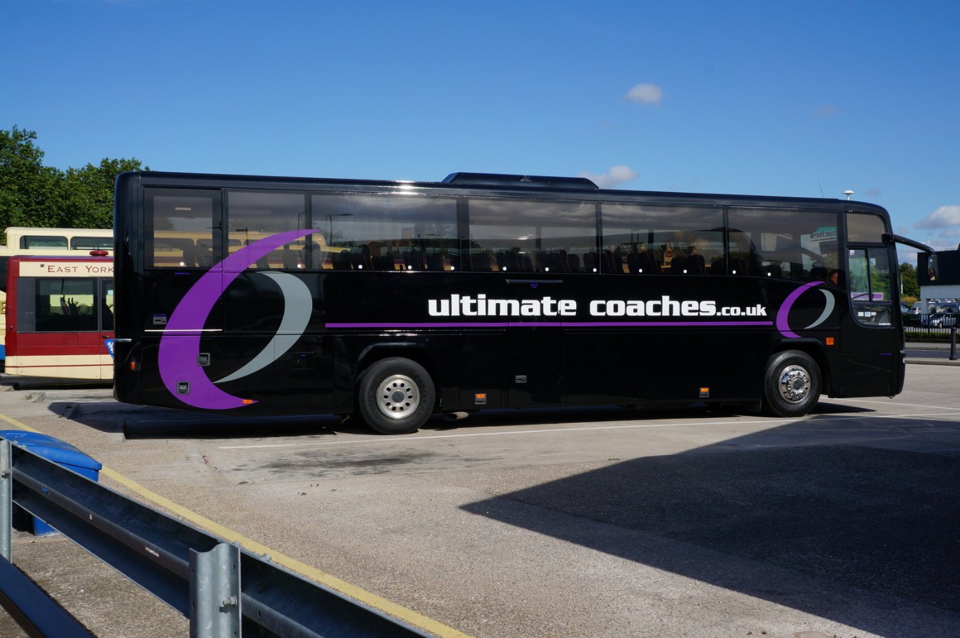 Ultimate Coaches at Paragon Station, Hull geograph.org.uk