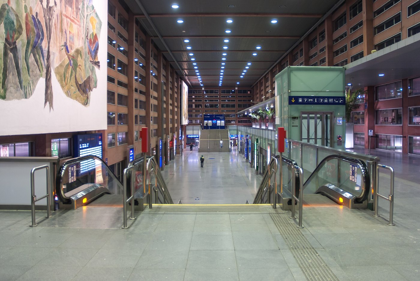 Innsbruck Hauptbahnhof innen