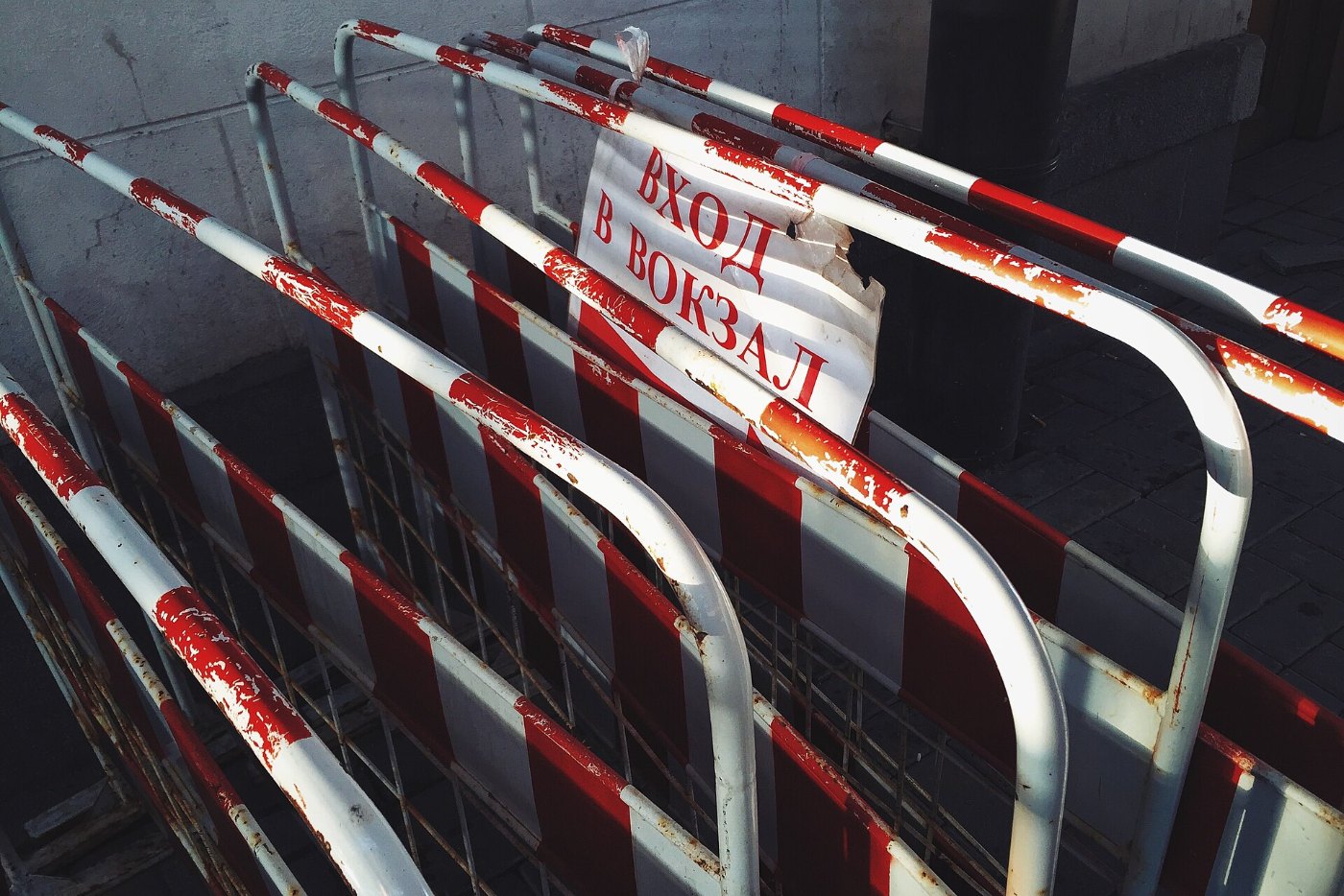 Moscow, Kazansky Rail Terminal barricades ()