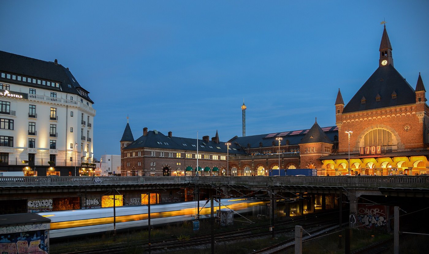 Københavns Hovedbanegård Copenhagen Central Station ()