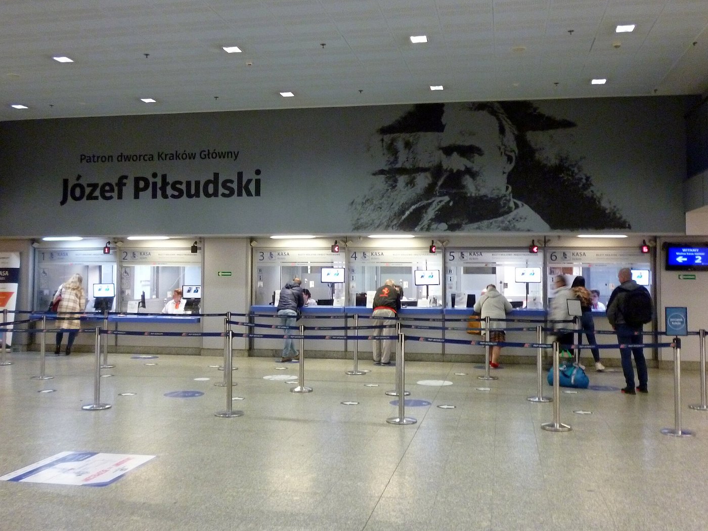 Kraków Główny, kasy biletowe