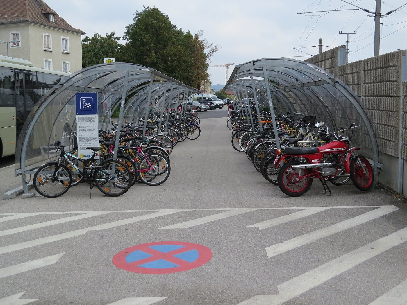 2017 09 28 (206) Bicycles parking at Bahnhof Krems an der Donau, Austria