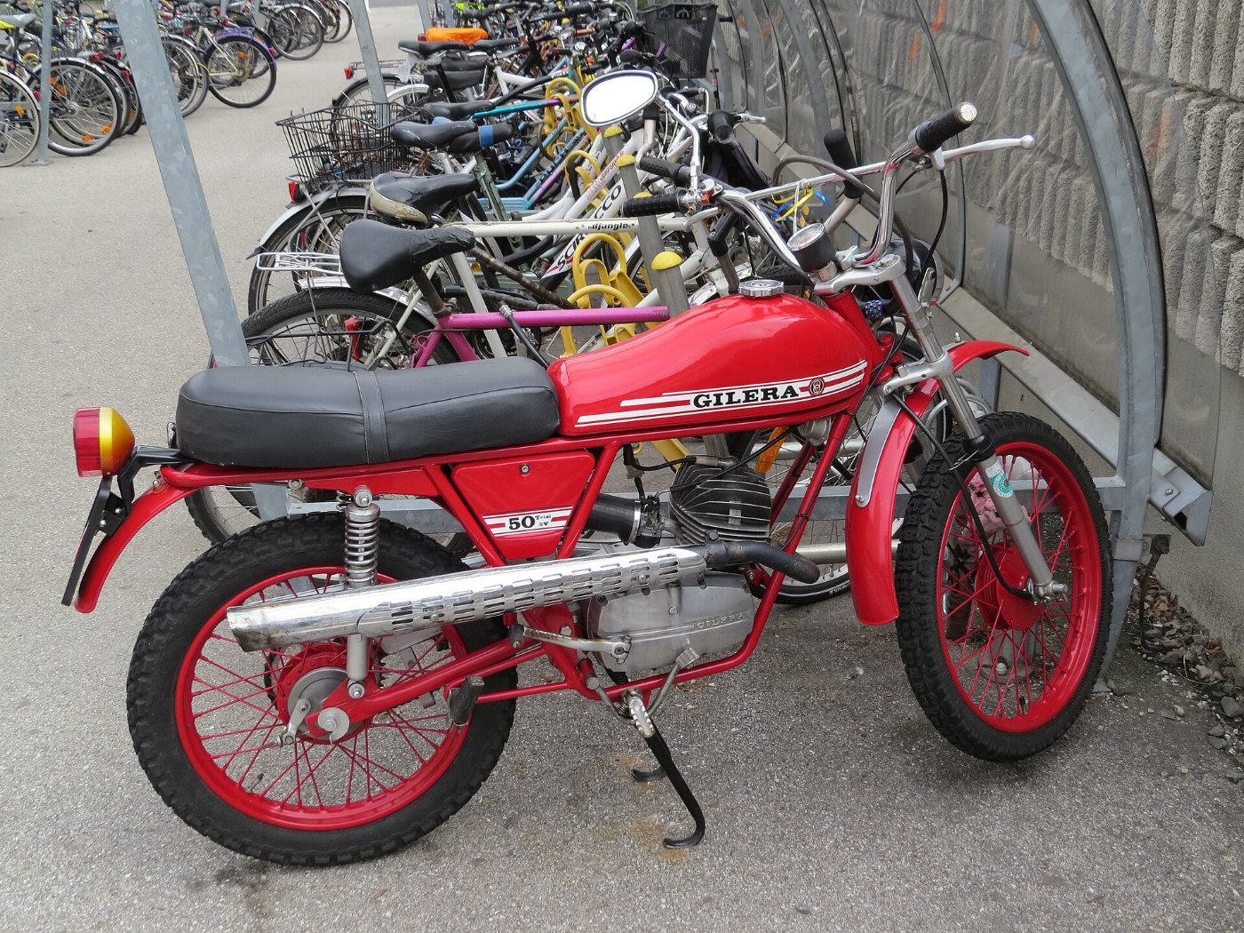 2017 09 28 (207) Gilera 50 5V Trial at Park and Ride for bicycles at Bah