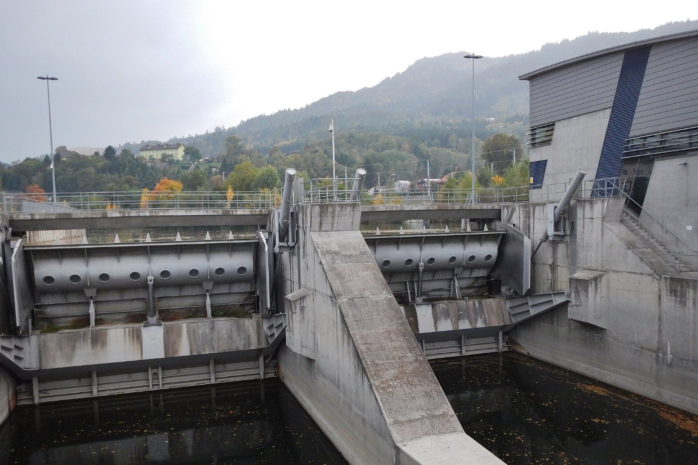 Wasserkraftwerk an der Mur in Leoben panoramio