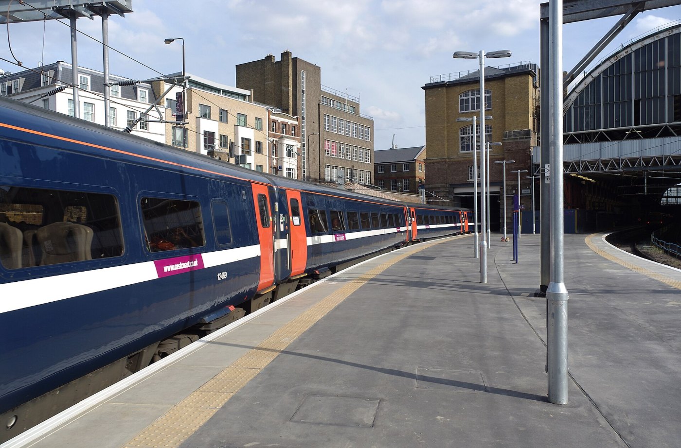King's Cross railway station MMB 27