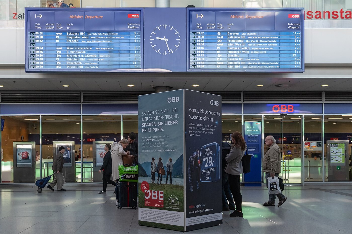 Linz Hauptbahnhof 4433
