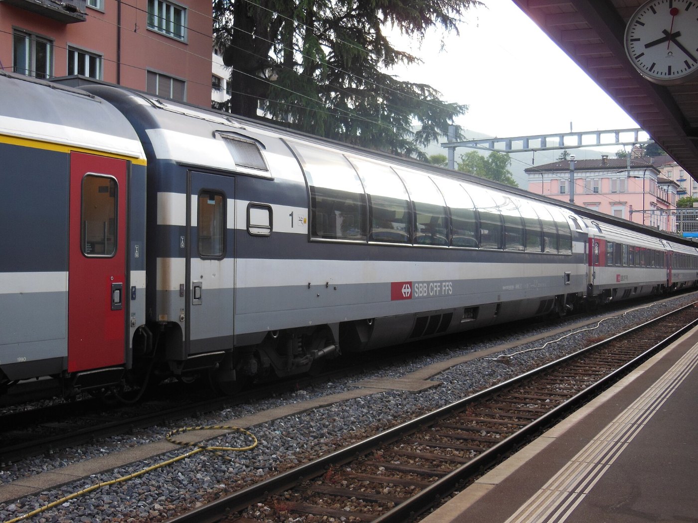 Locarno railway station 01