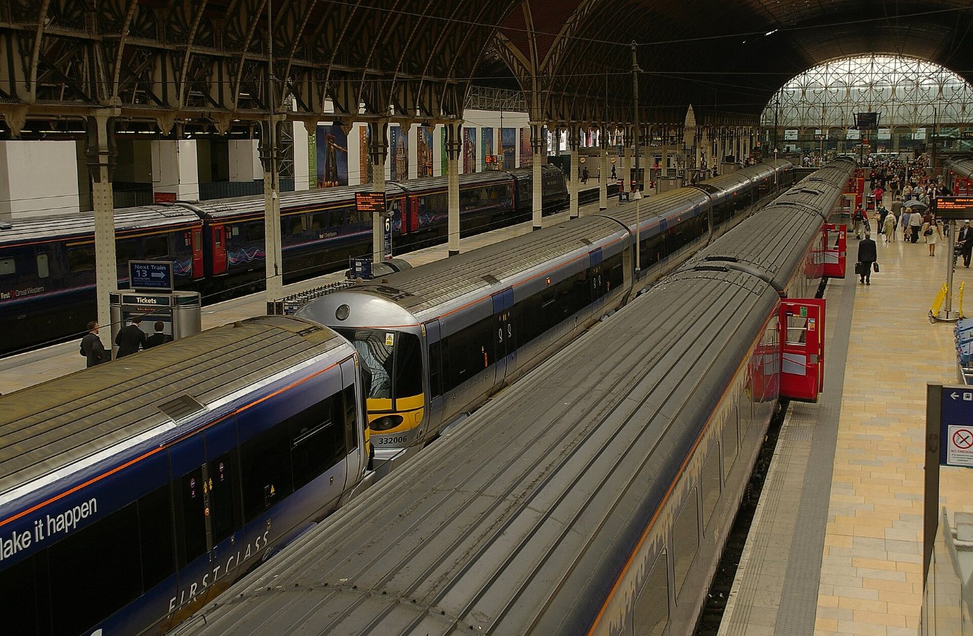 Paddington station MMB 15 43XXX