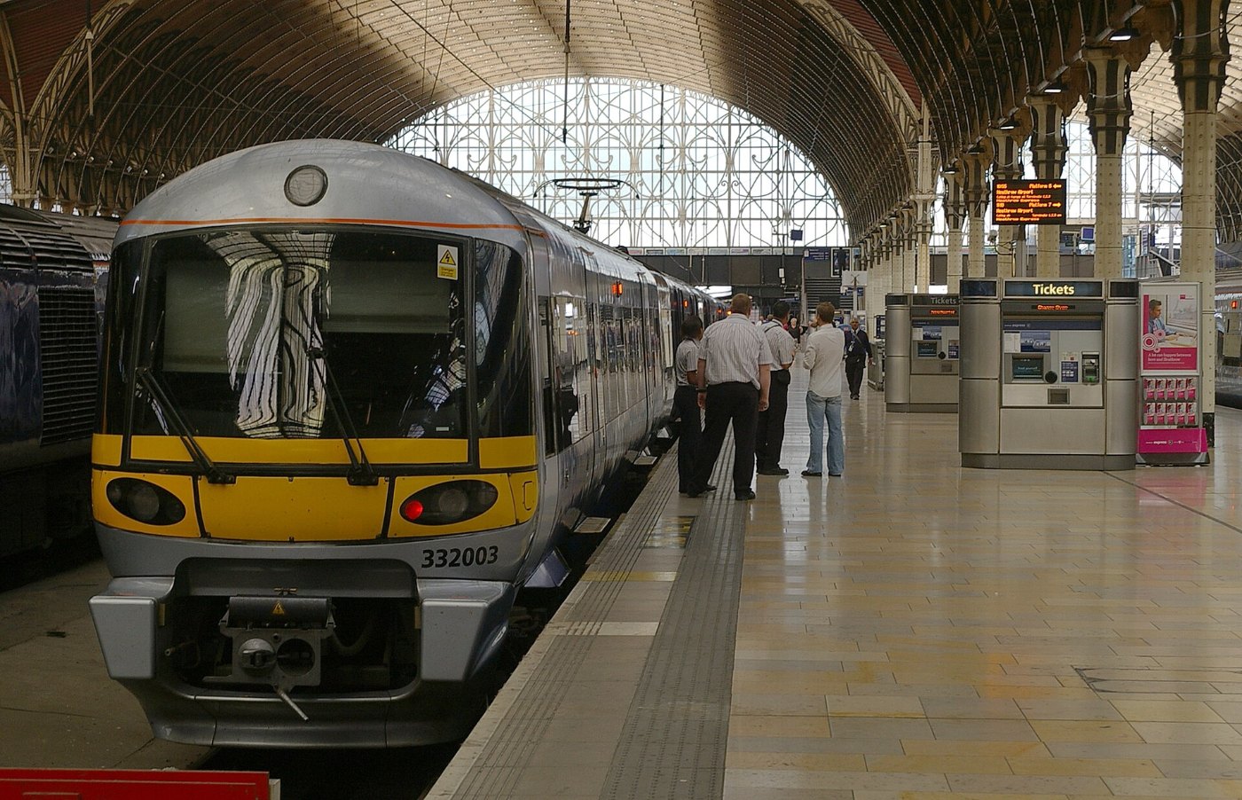 Paddington station MMB 34
