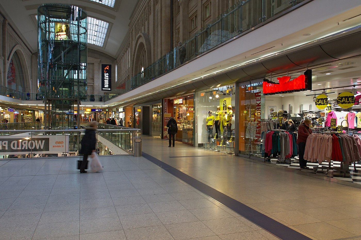 Die Promenaden-Ladenpassagen im Leipziger Hauptbahnhof