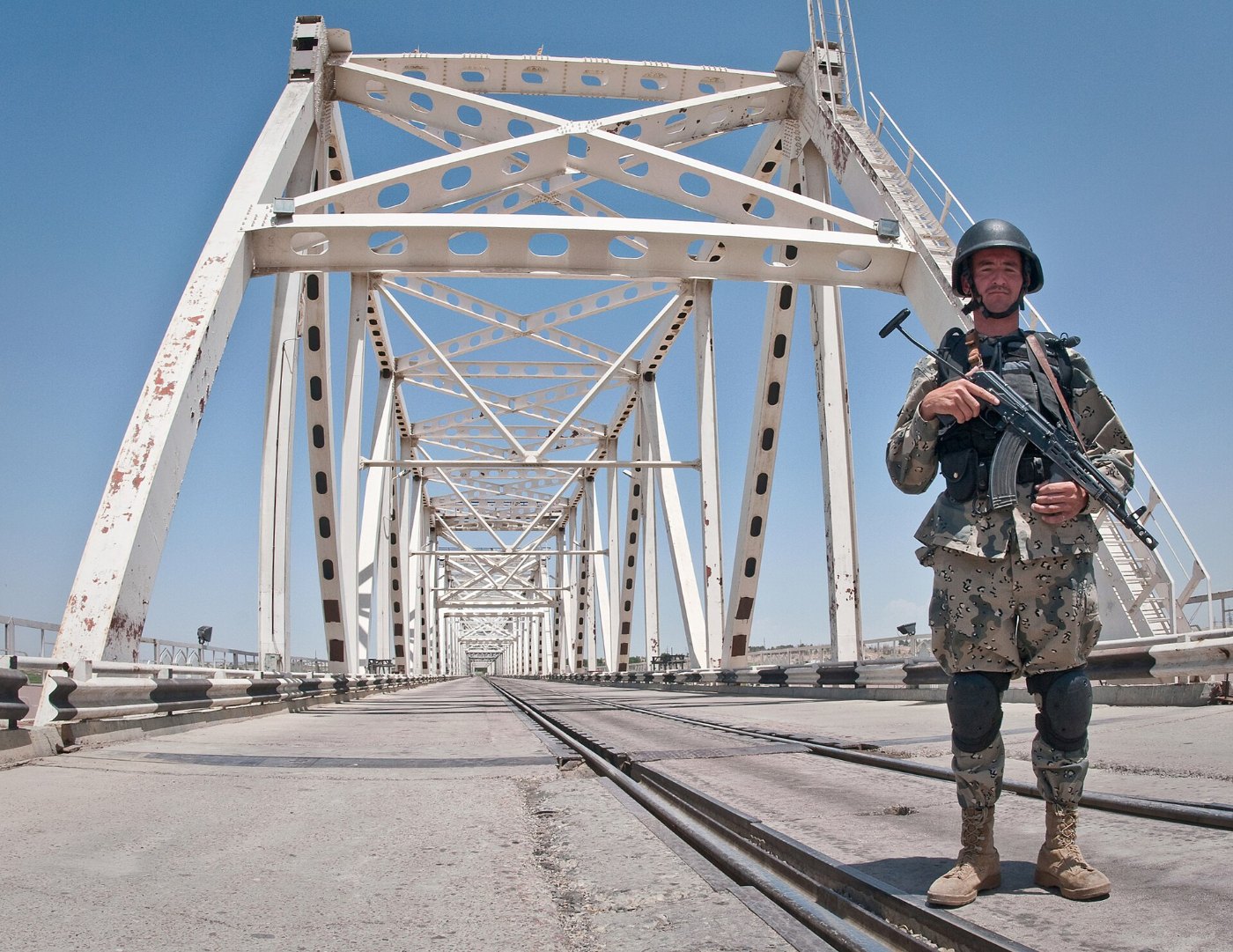 Officer of the Afghan Border Police at the Afghanistan–Uzbekistan Friend