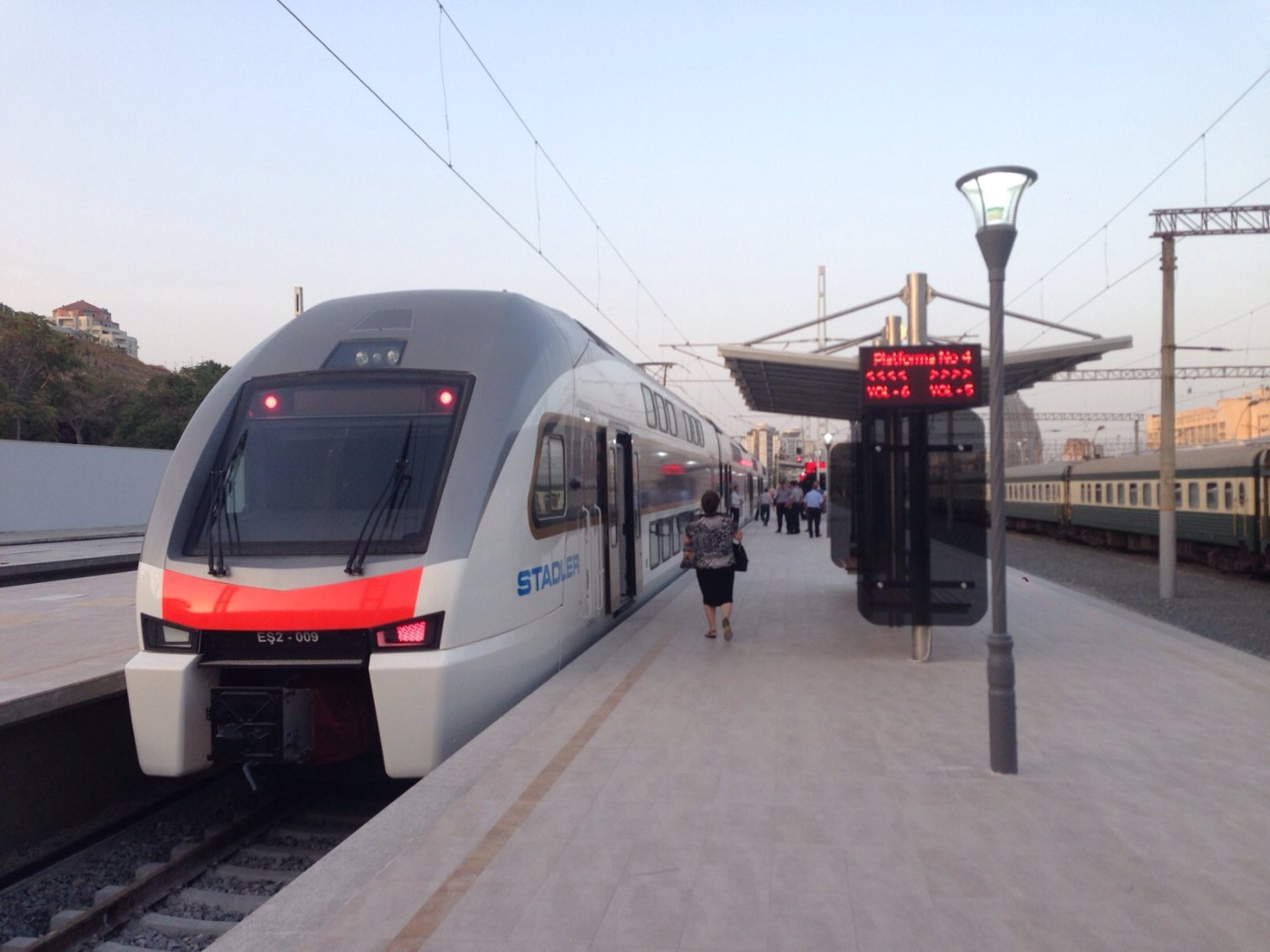 ESh2 009, Baku station