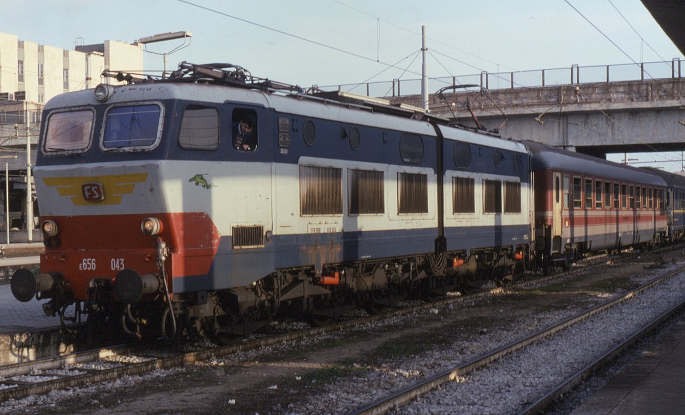 13.11.95 Messina Centrale E656.043 ()