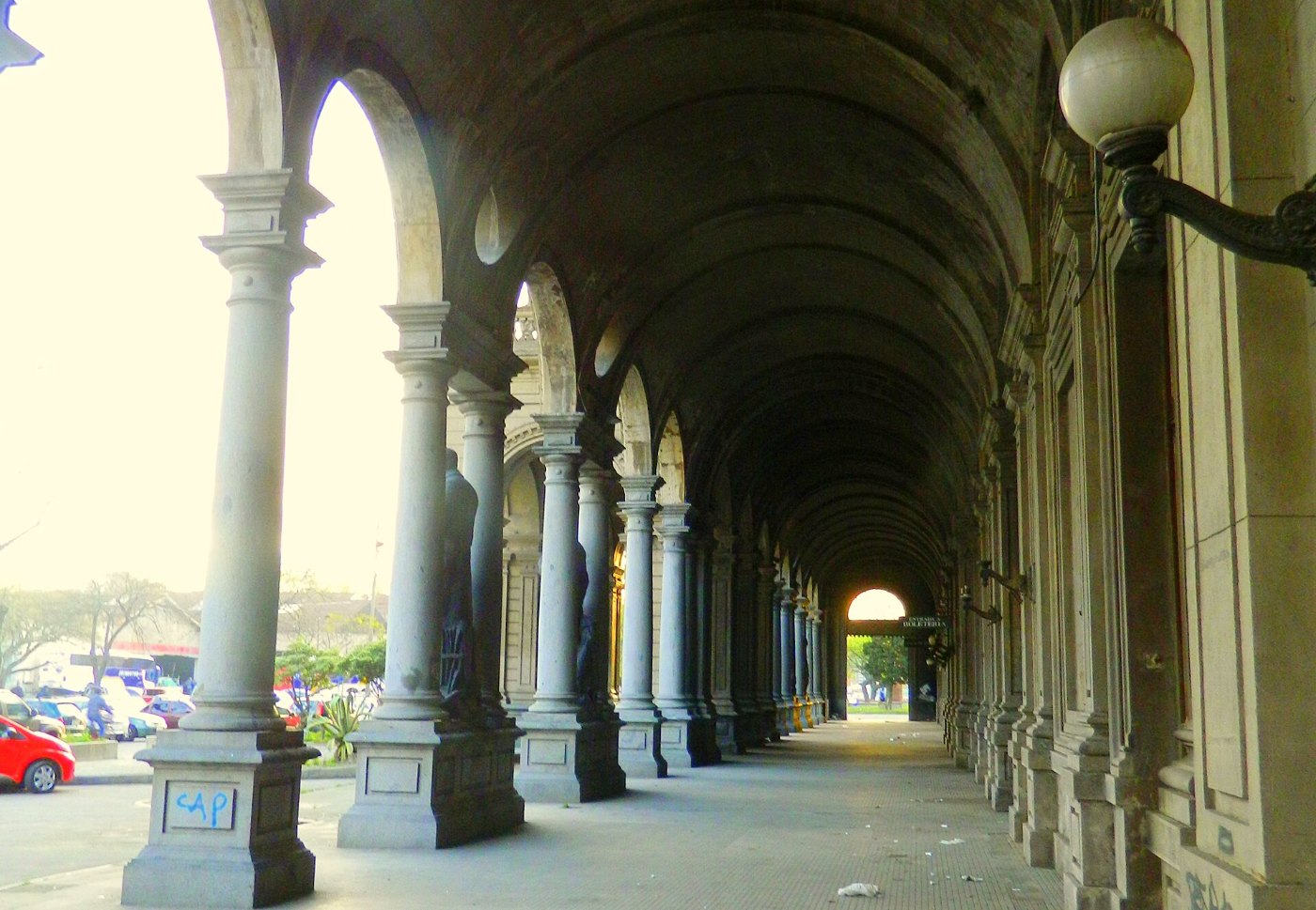 Covered walkway at Estación Central General Artigas 2012