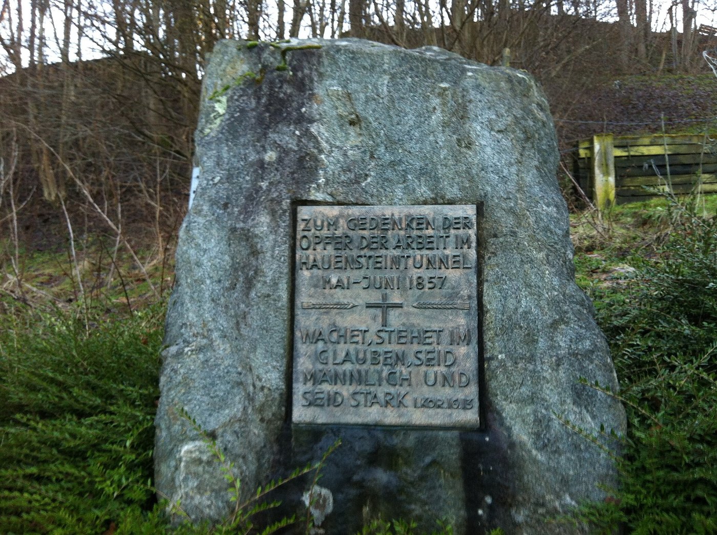 Gedenktafel der Opfer des Hauensteintunnel Baus 1857 panoramio
