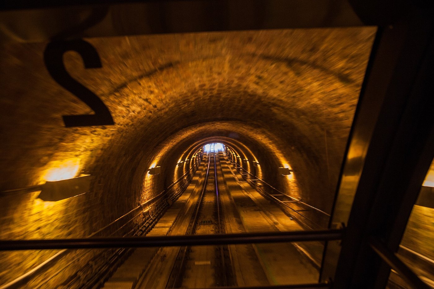 Tunnel Bergbahn Heidelberg Germany 01