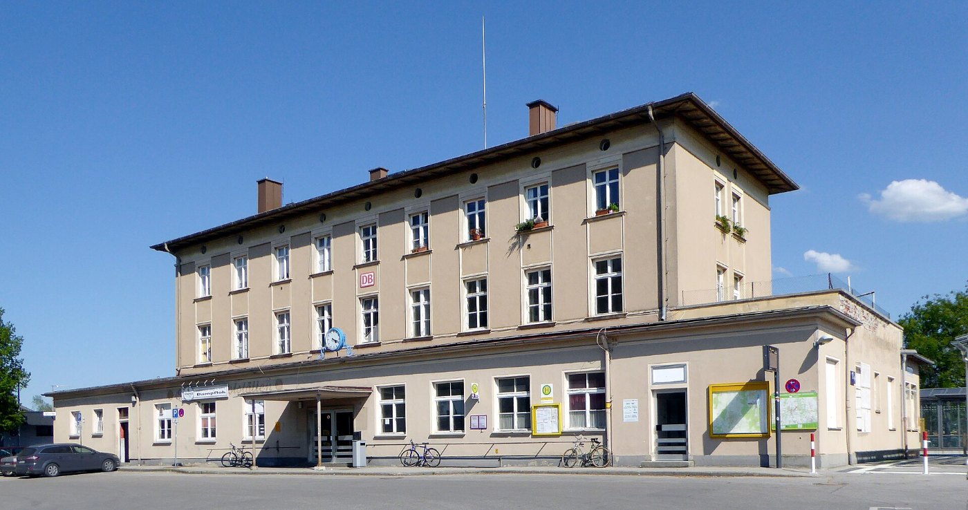Mindelheim, Bahnhof, Stadtseite, 1