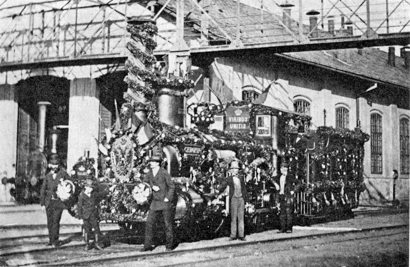 Historische Dampflokomotive aus der Frühzeit der österreichischen Eisenbahn