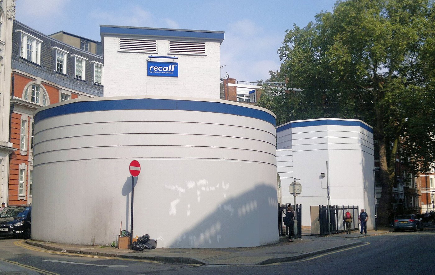 Tunnel und Bahnsteig der Londoner Underground