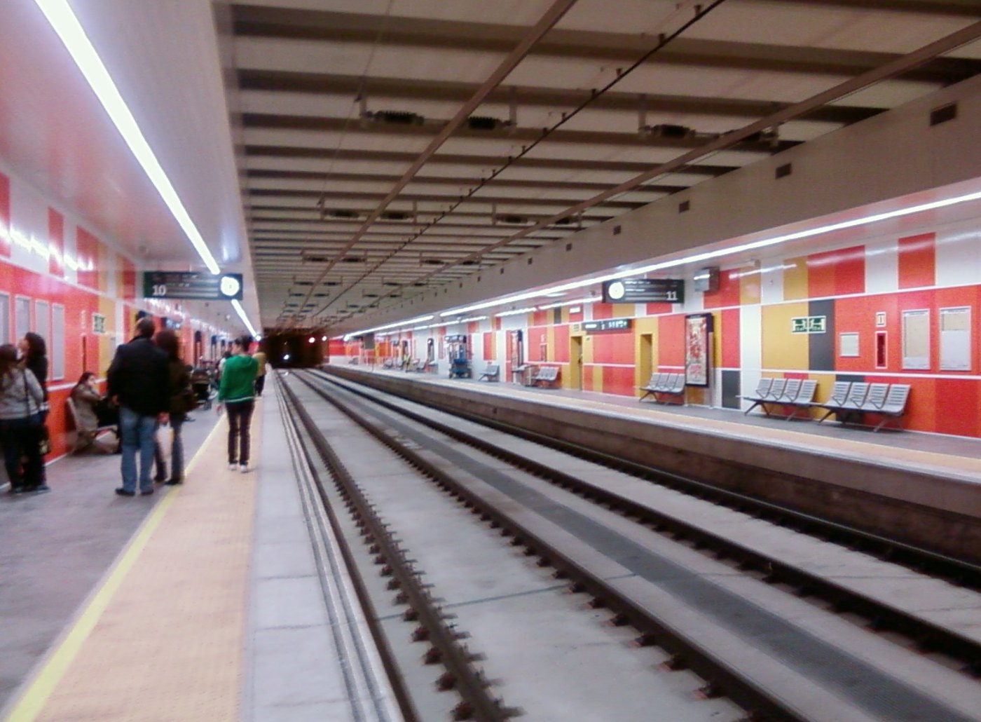 Estación María Zambrano Andenes Subterráneos Cercanías
