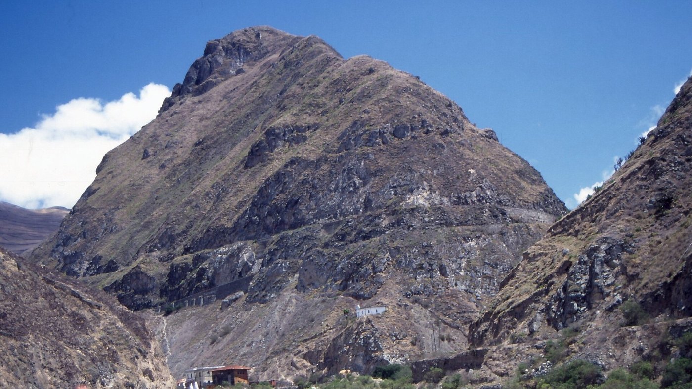 Touristenzug an der Nariz del Diablo