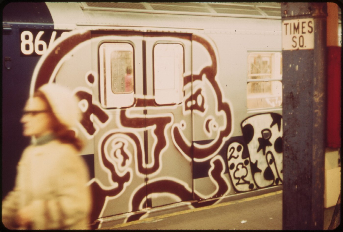 TIMES SQUARE SUBWAY STATION AND SUBWAY GRAFFITI NARA