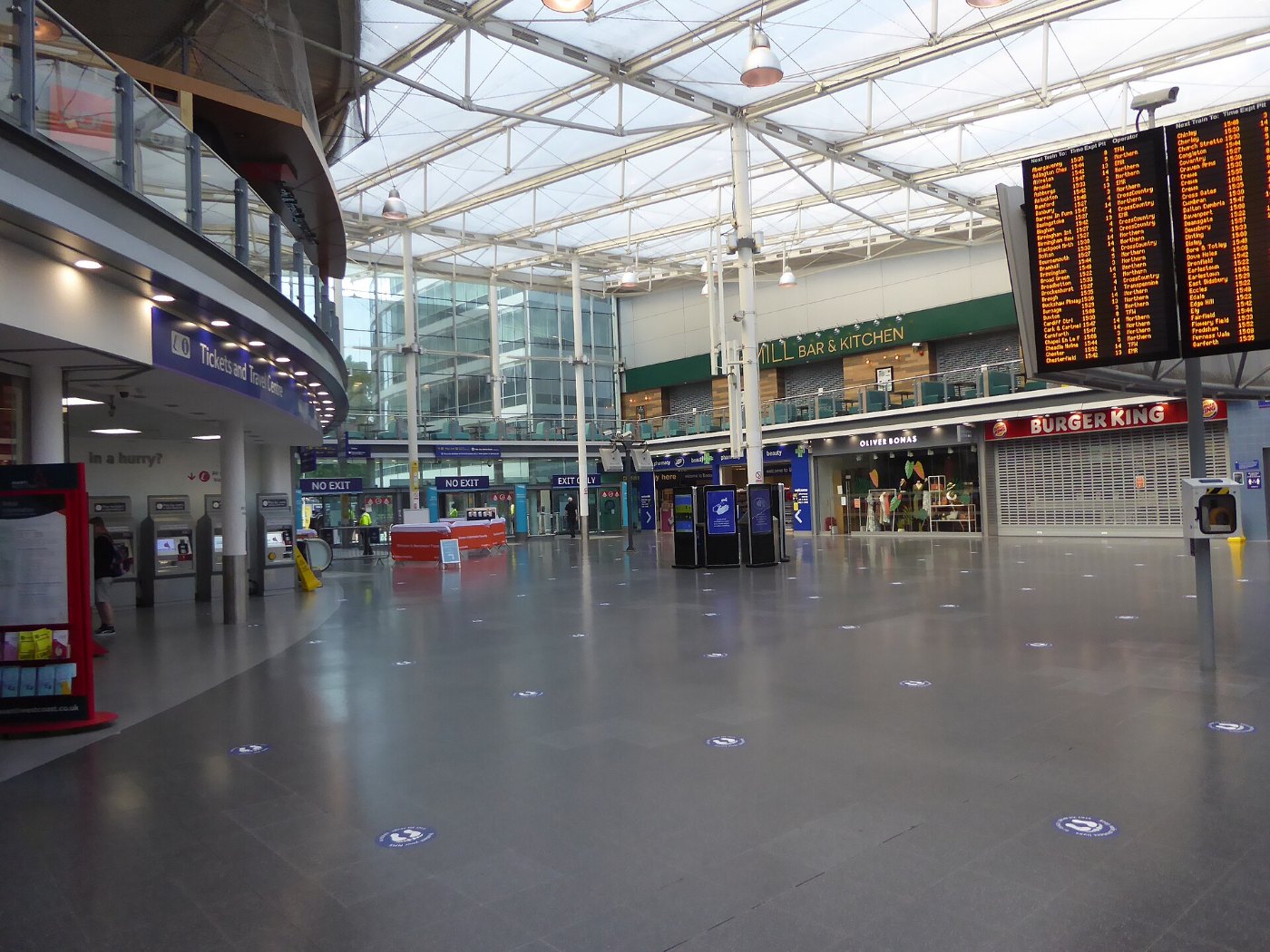 Manchester Piccadilly station, May 2020 (02)