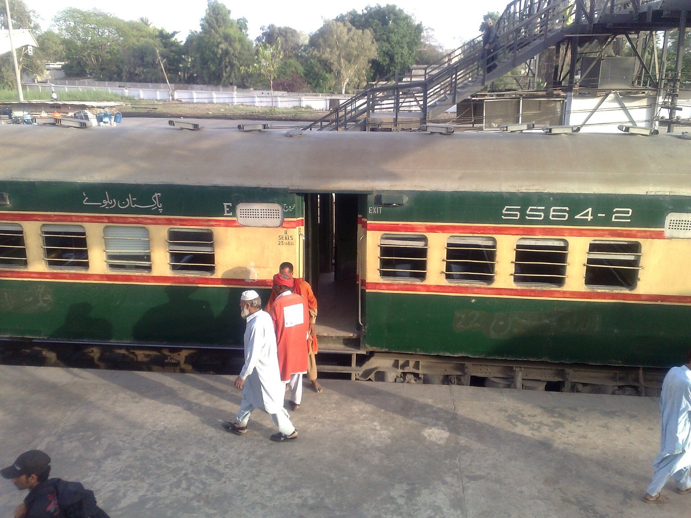 Alte Dampflokomotive einer Kolonialbahn