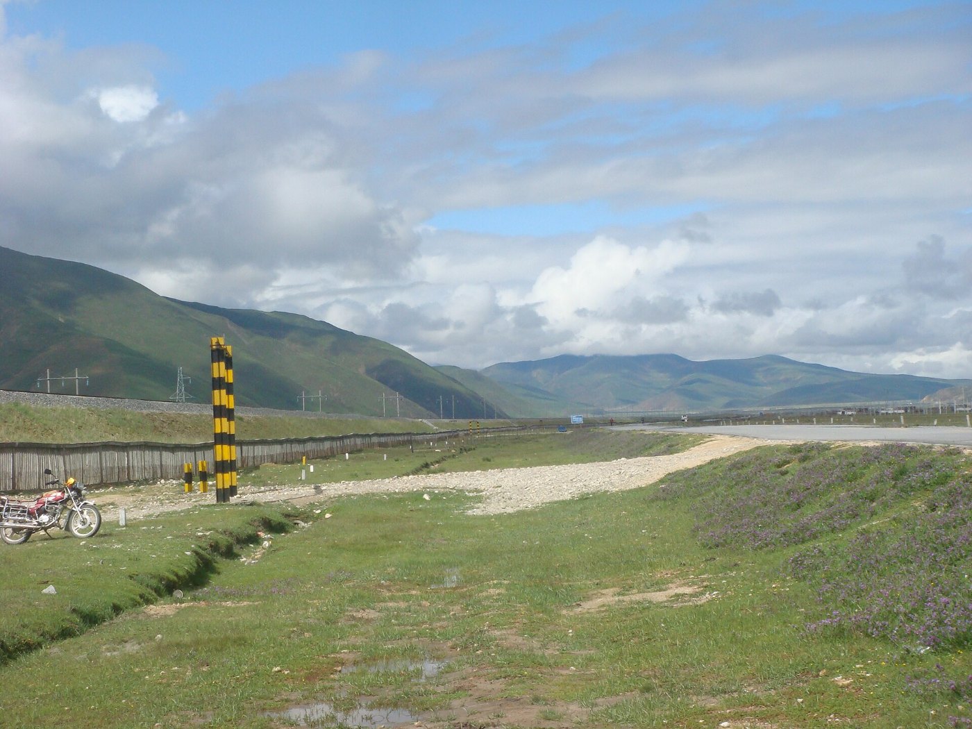 Qinghai Tibet Railway and Road