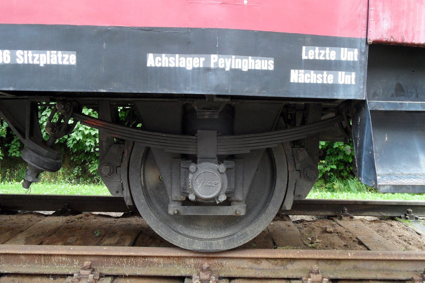 S00 680 EB 151, Achshalter und Radsatz