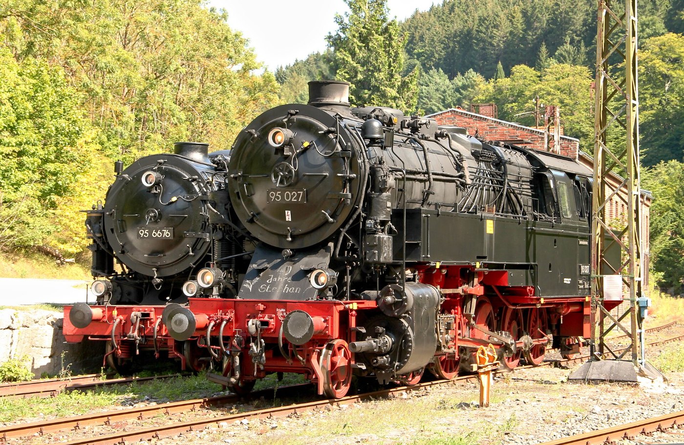 Rübeland Güterbahnhof mit 95 6676 und 95 027 19.08.12 w2