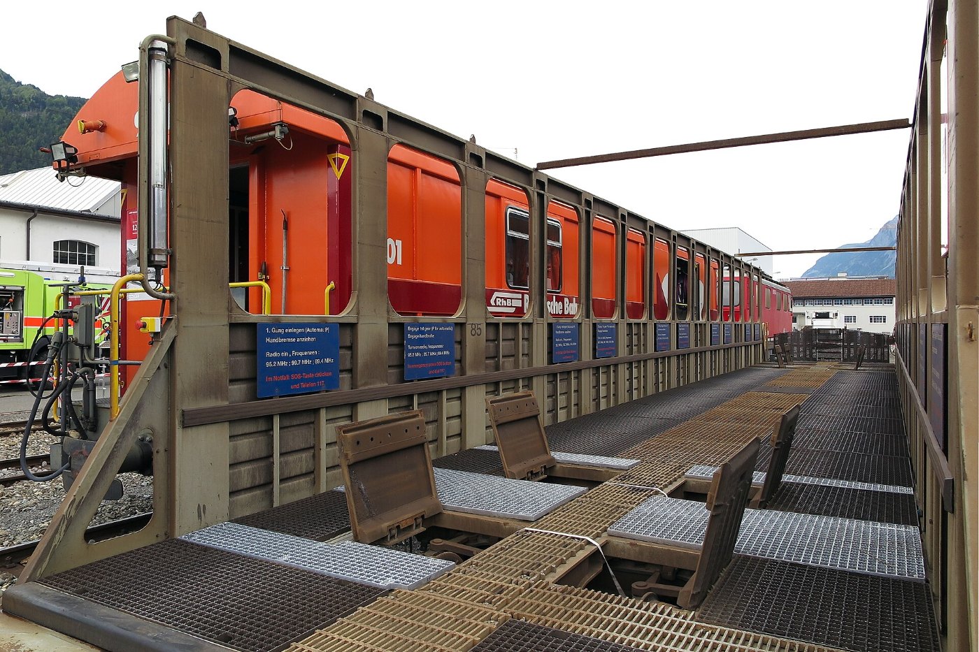 RhB Car shuttle train ()