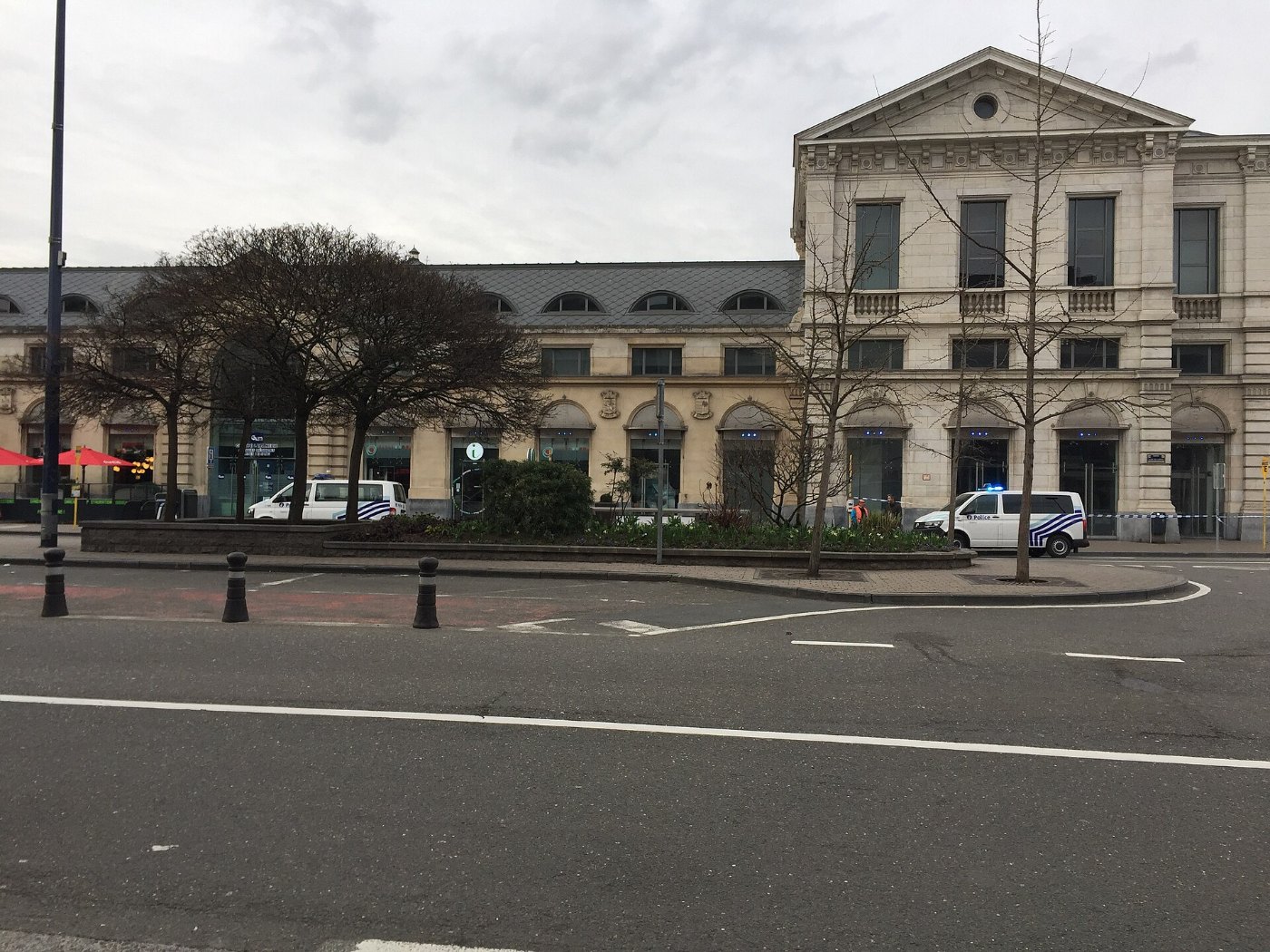 Alerte à la bombe en gare de Namur le 17 mars 2017 Périmètre de la polic