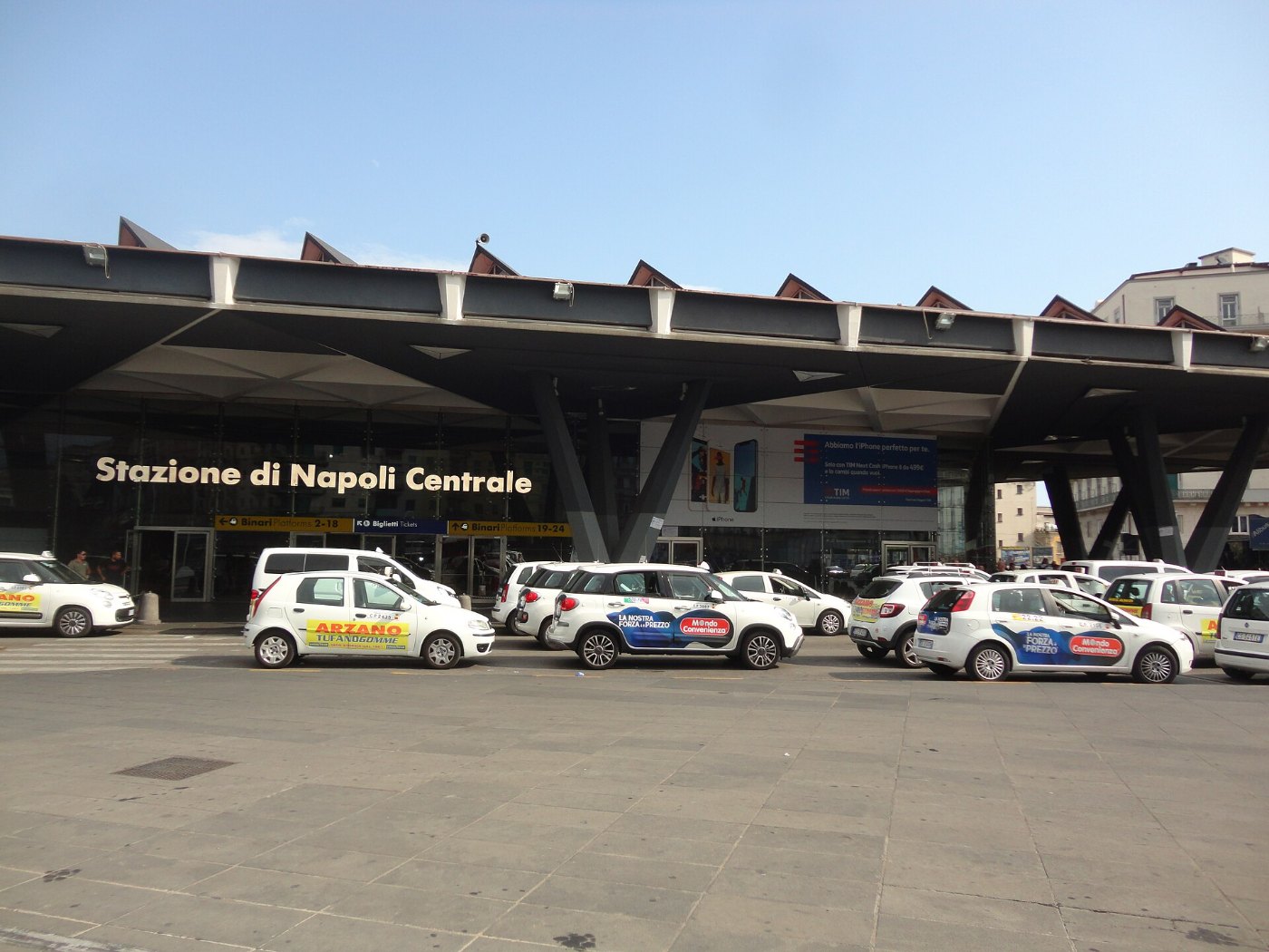 Napoli Centrale railway station in 2018.07