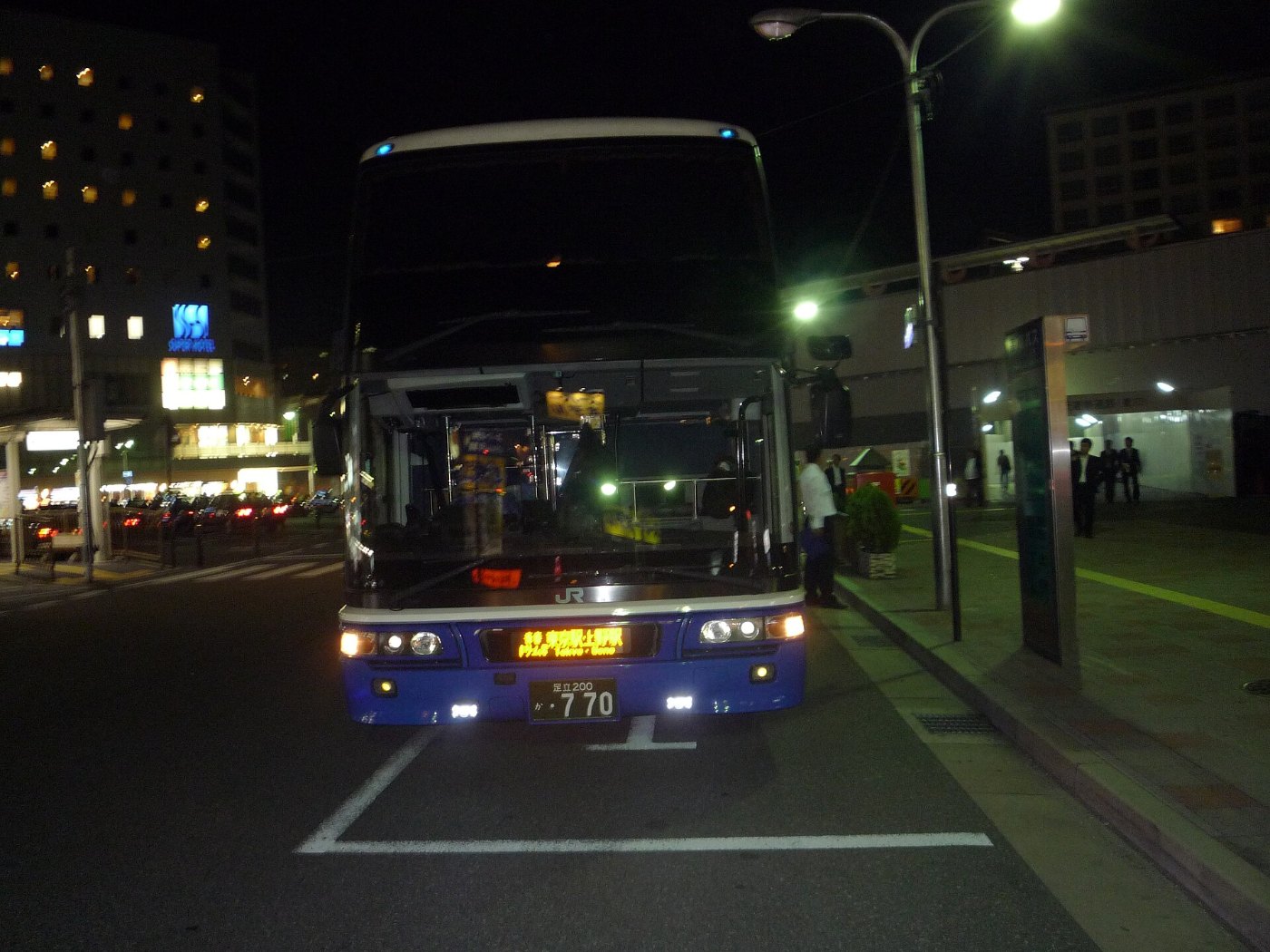 JR BUS KANTO Seisyun Dream For Tokyo Ueno at Nara Station Bus Stop