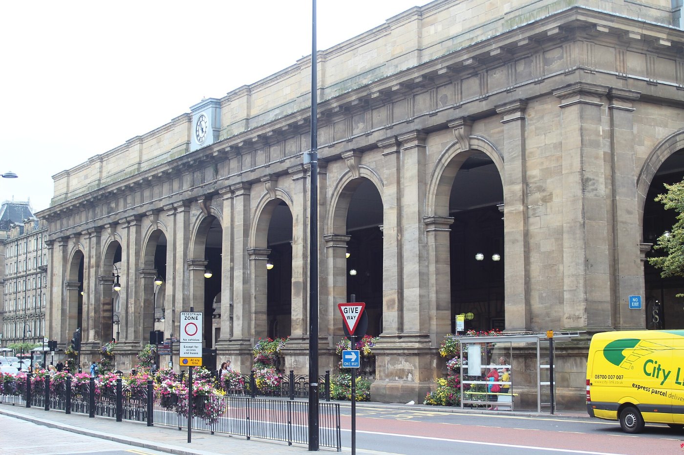 Newcastle Central station, 27 July 2011 (3)