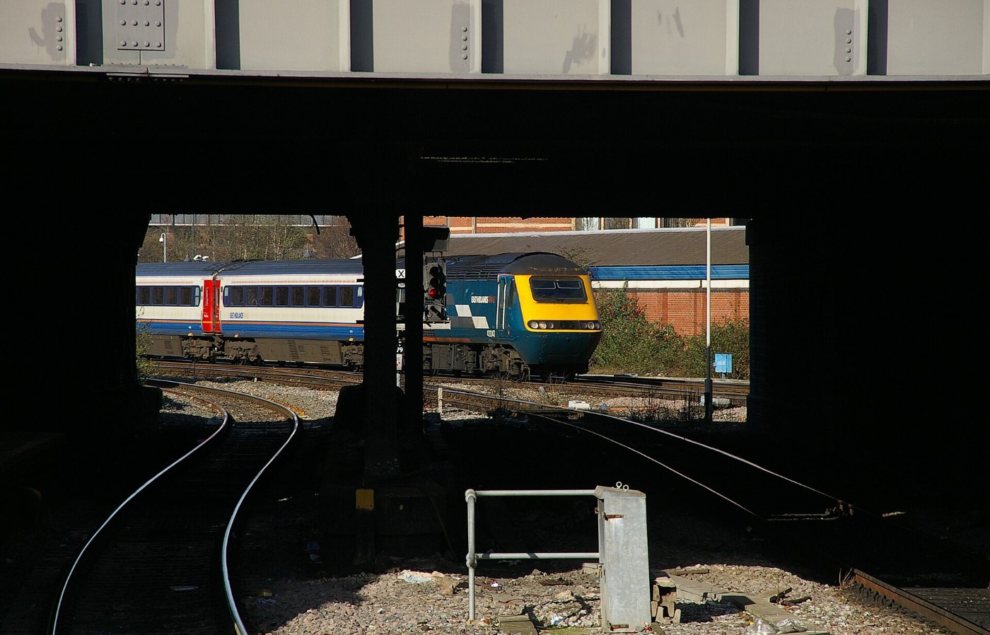 Nottingham railway station MMB 21 43047