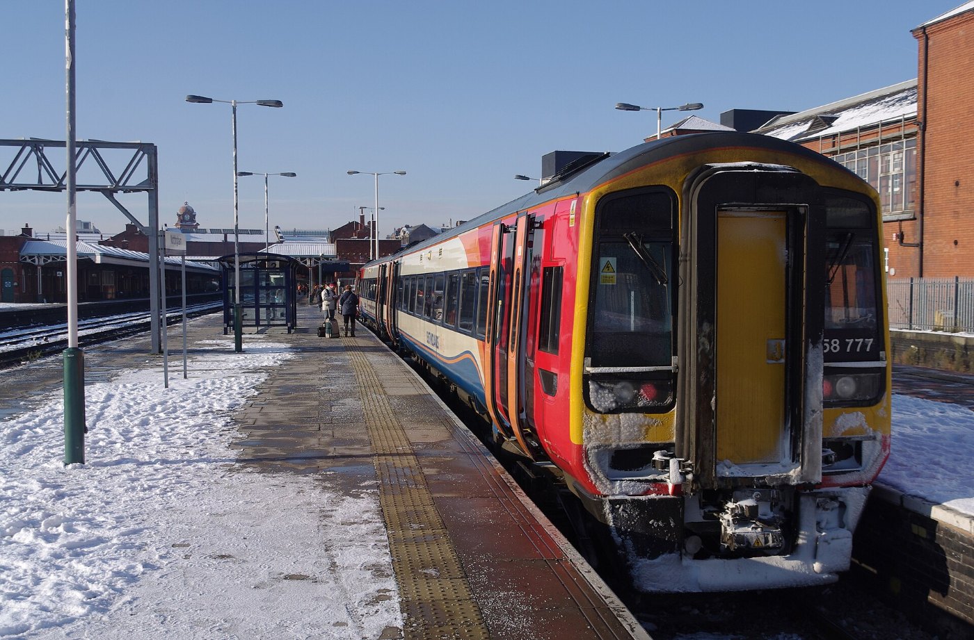 Nottingham railway station MMB 50