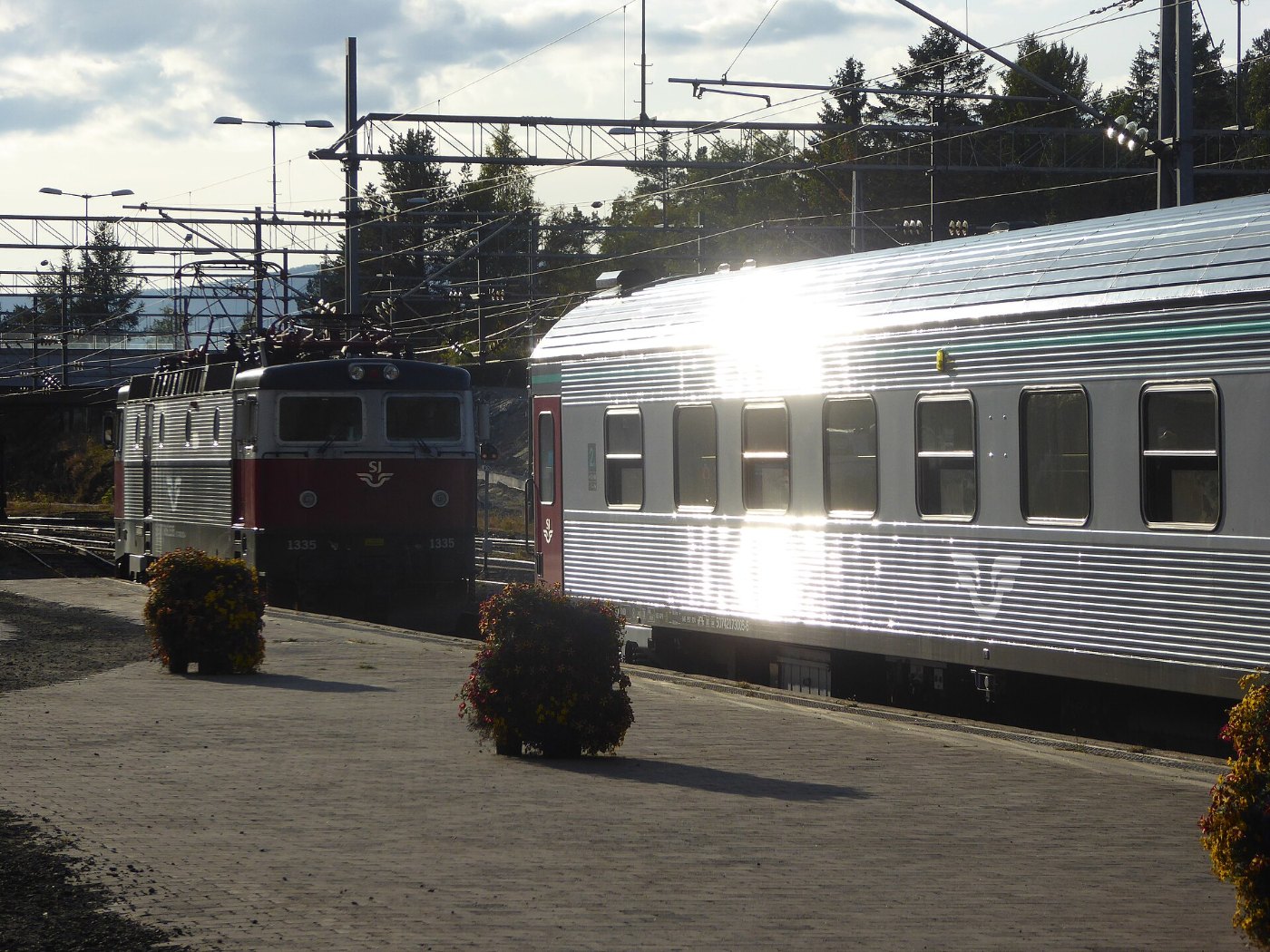 2019 08 10 Narvik station, night train 3
