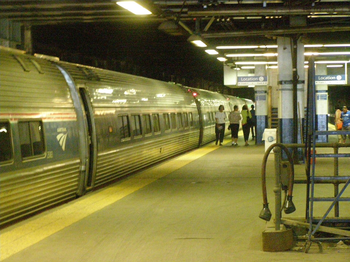 30th Street Station, Philadelphia P Amtrak Pennsylvanian